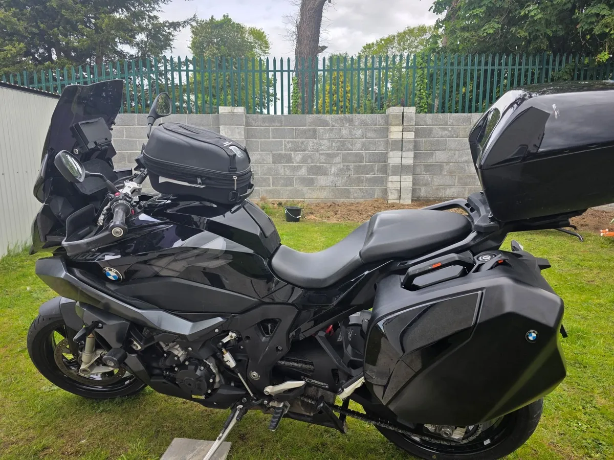 BMW S 1000 XR 2023 triple black - Image 3