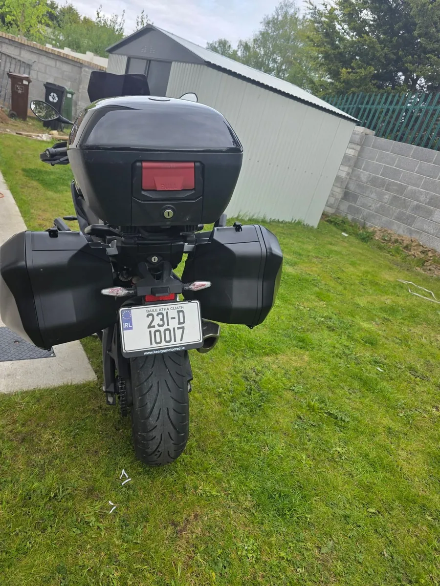 BMW S 1000 XR 2023 triple black - Image 4