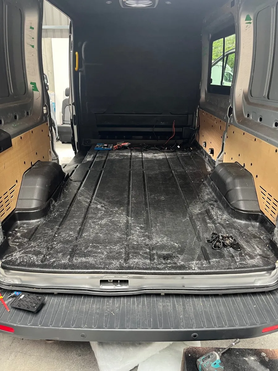 Transit mwb floor