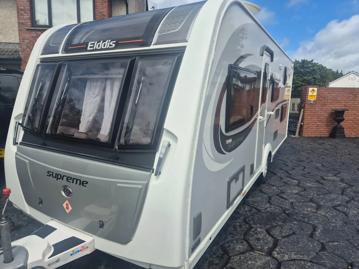 2017   6   Berth  Elddis  Supreme    586 - Image 1