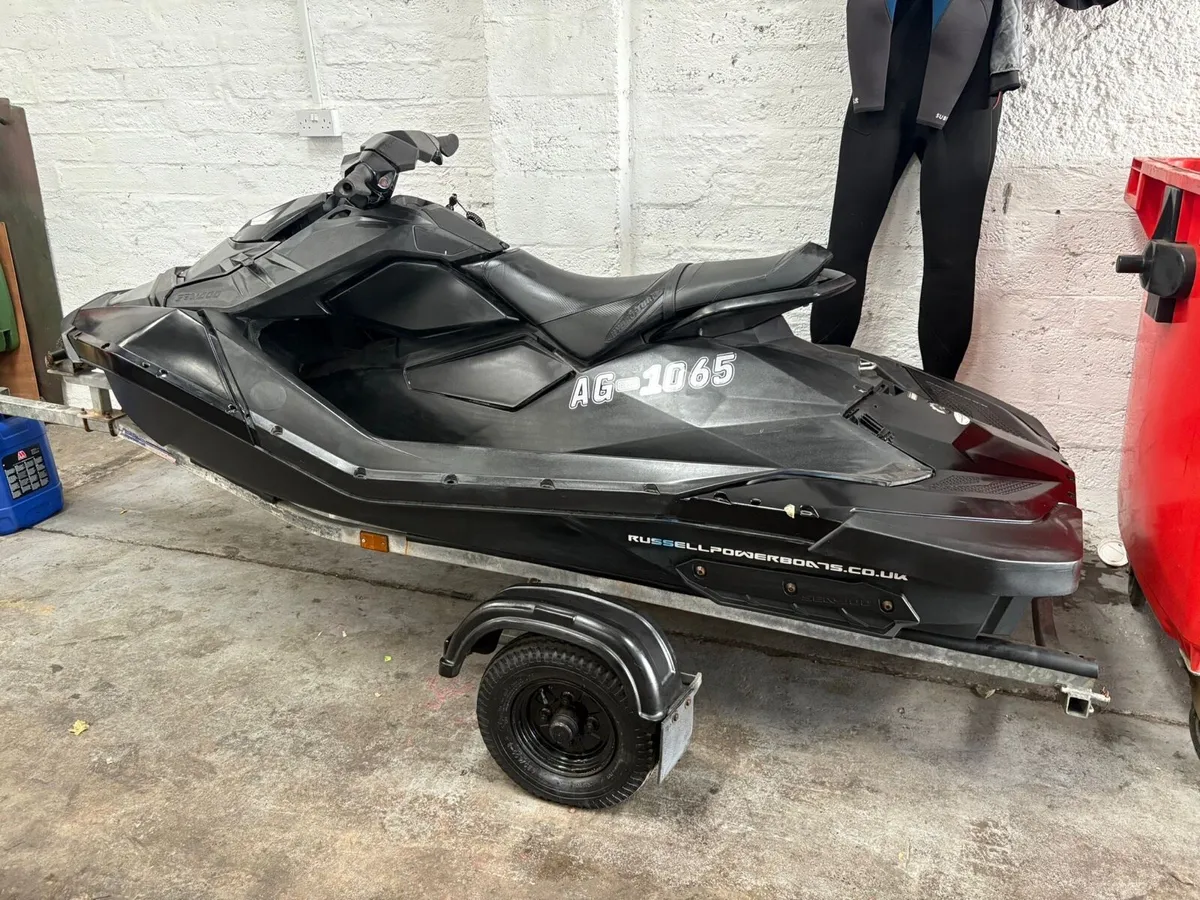 2014 Seadoo Spark 3up trixx - Image 1