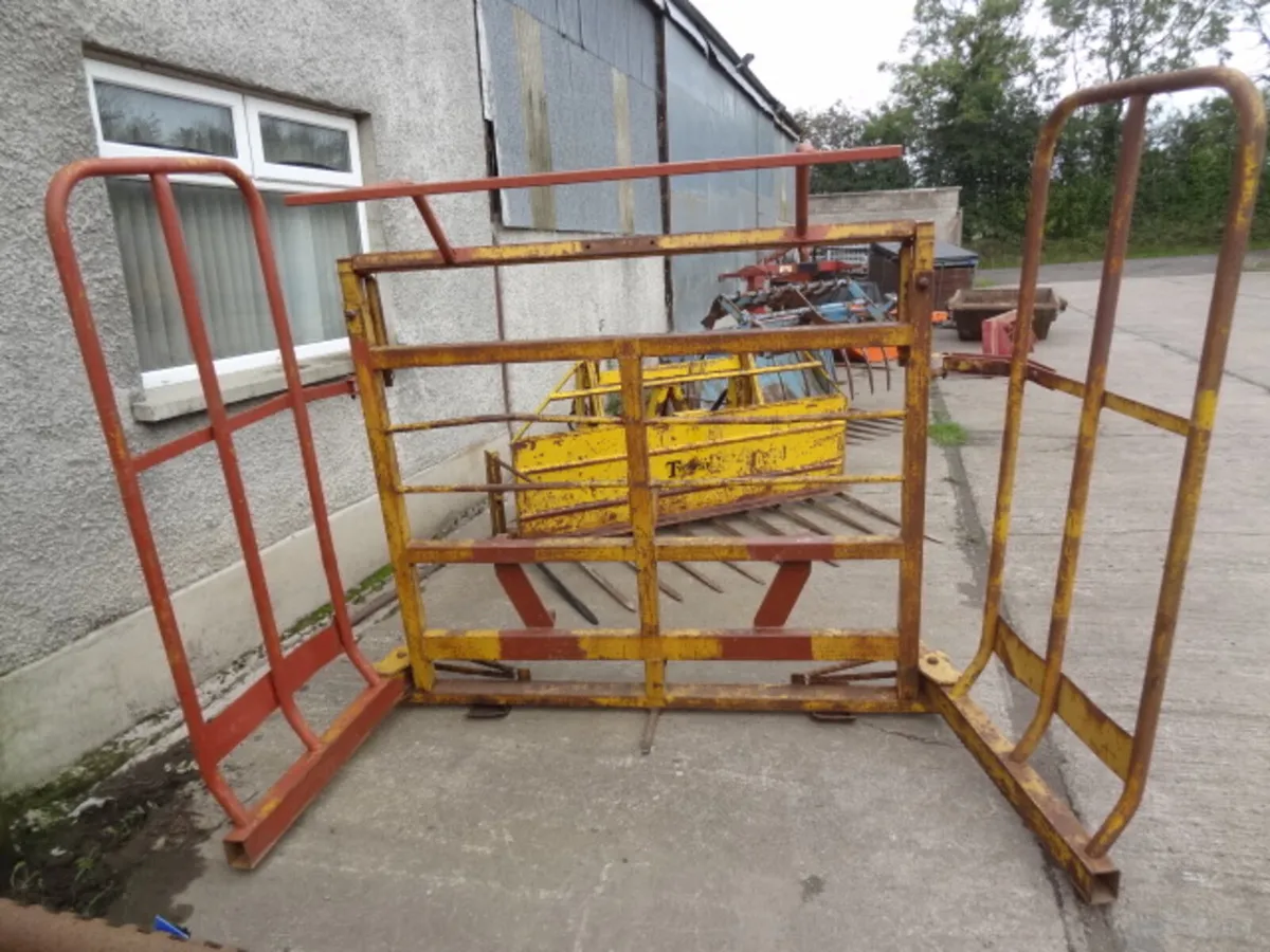 17 or 21 Bale Clamp - Image 2