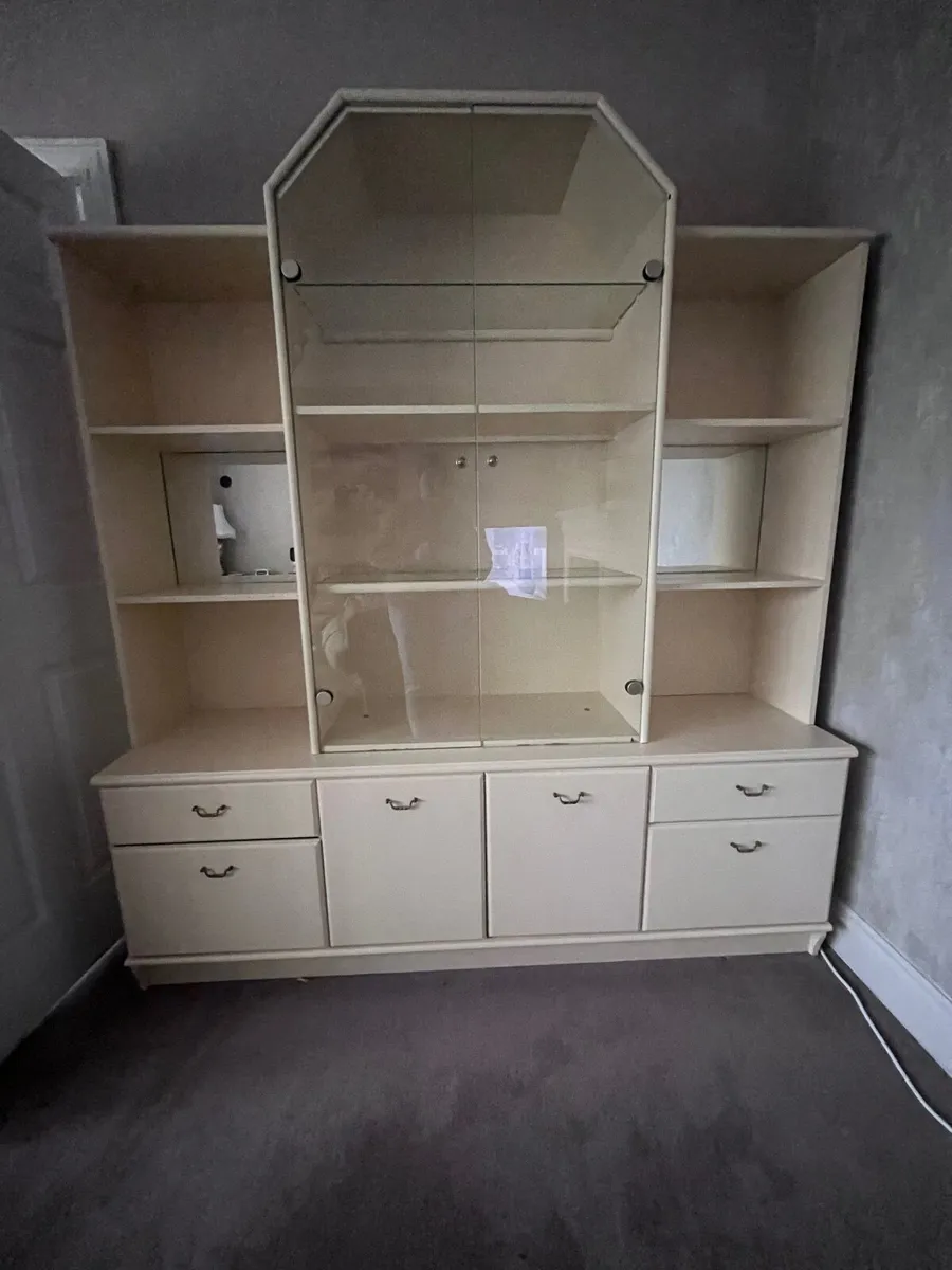 Beautiful Hand Painted Display Unit - Image 4