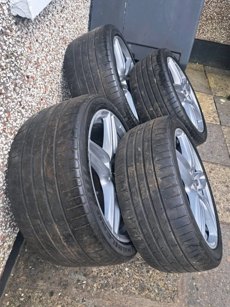 EClass Mercedes alloys - Image 1