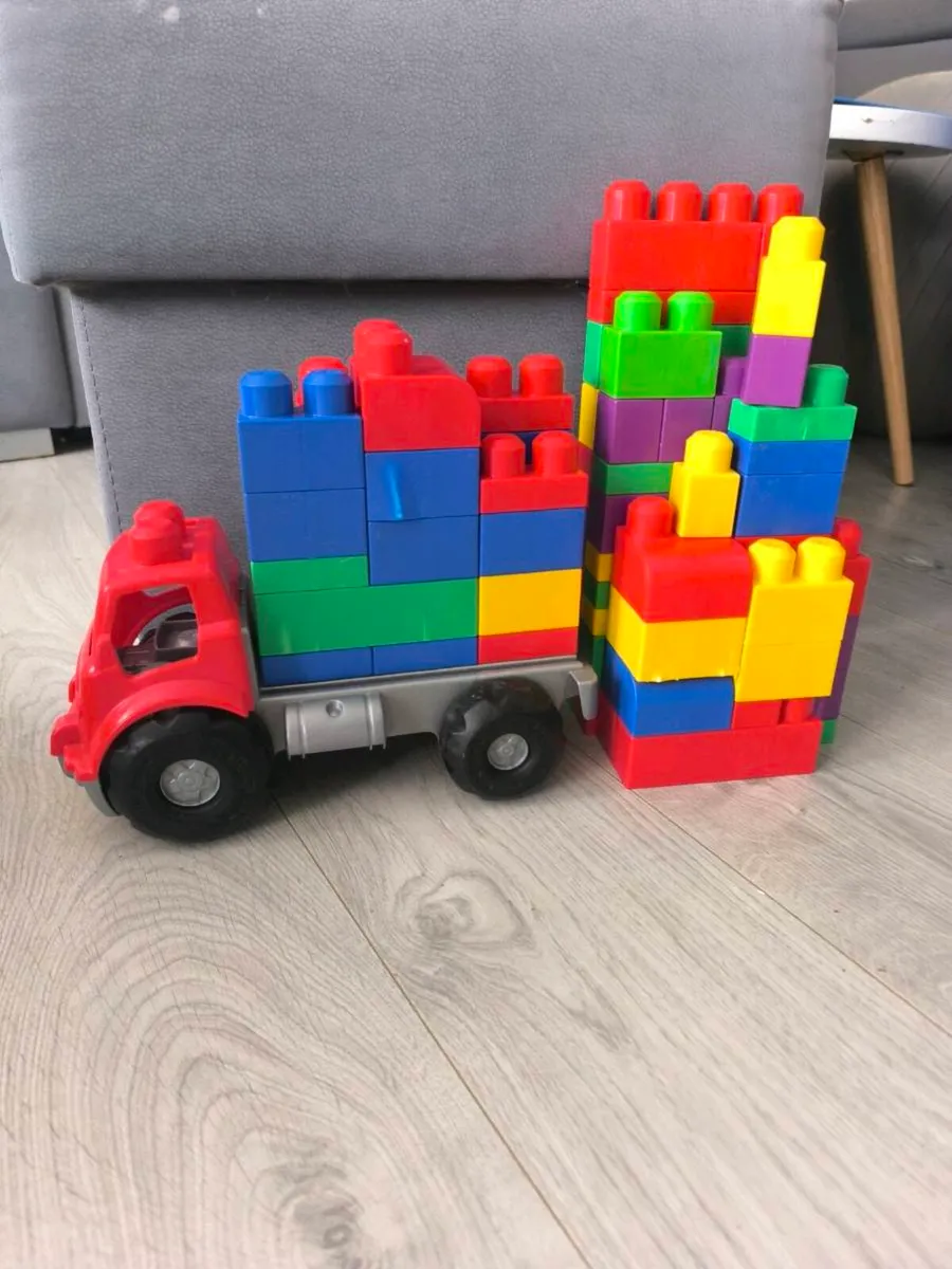 Mega blocks car toy