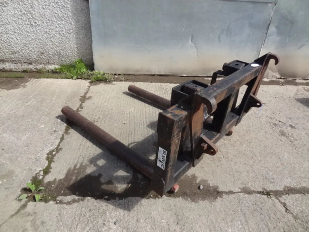 Slewtic Hydraulic Bale Handler - Image 4