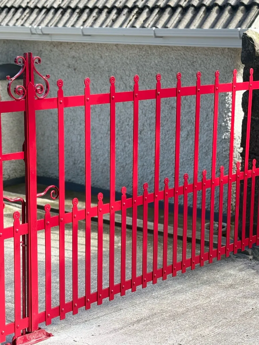 Iron gates - Image 2