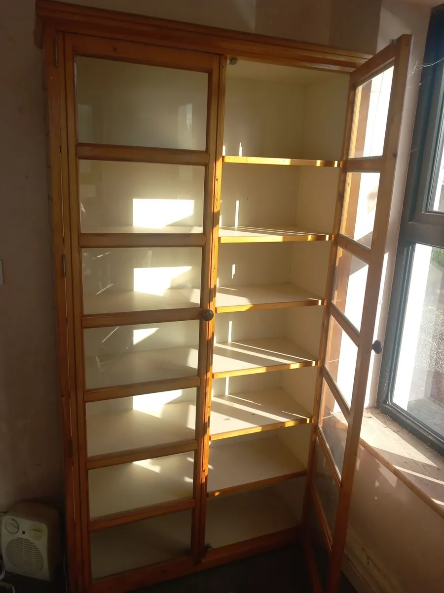 Glass cabinet - Image 2