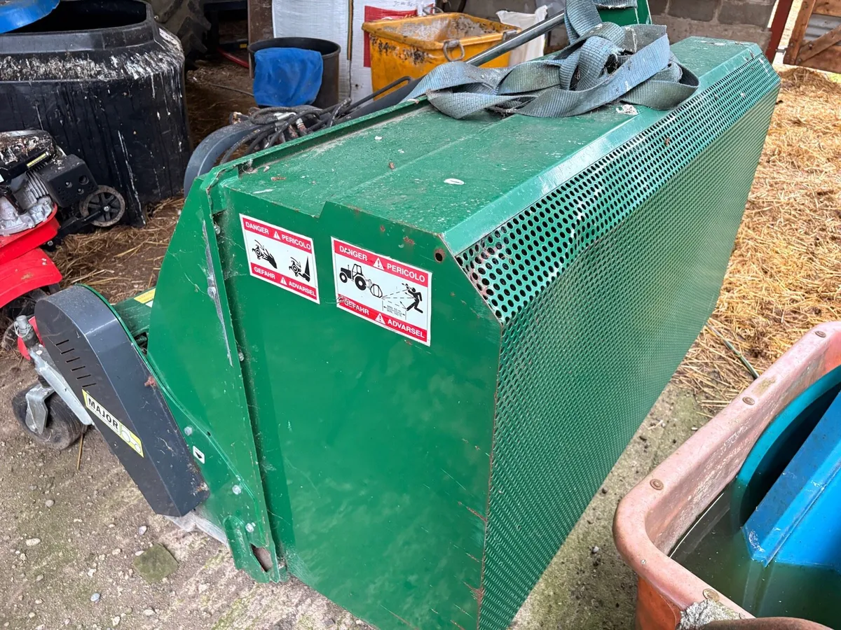 2019 Major MJ27-155 Grass Mower & Collector - Image 3