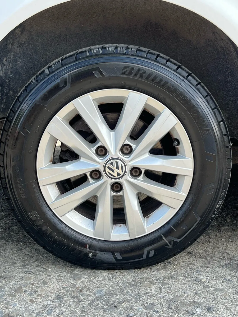 VW T6 TRANSPORTER 6 SPEED- NO VAT. - Image 4