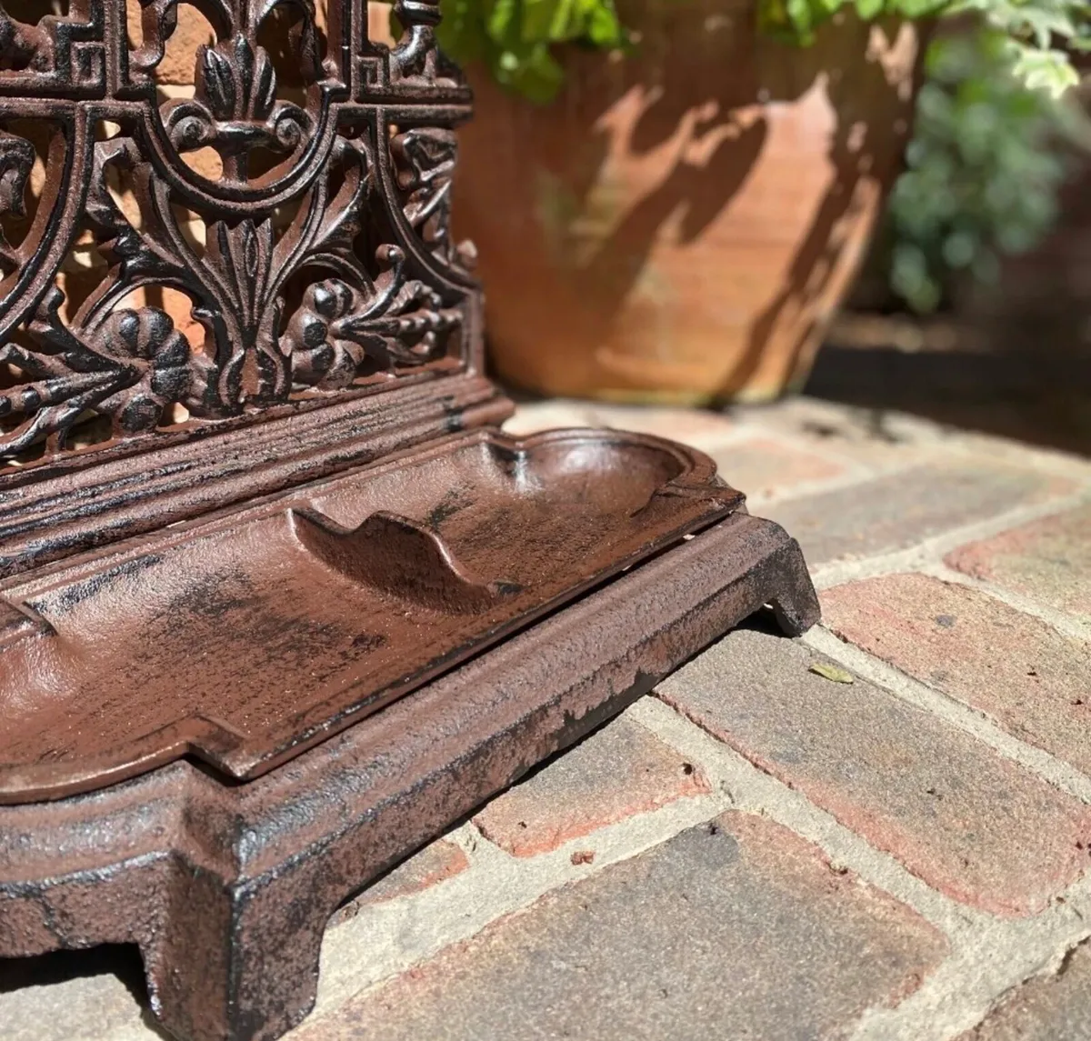 New Cast Iron Umbrella Stand Vintage Style - Image 3