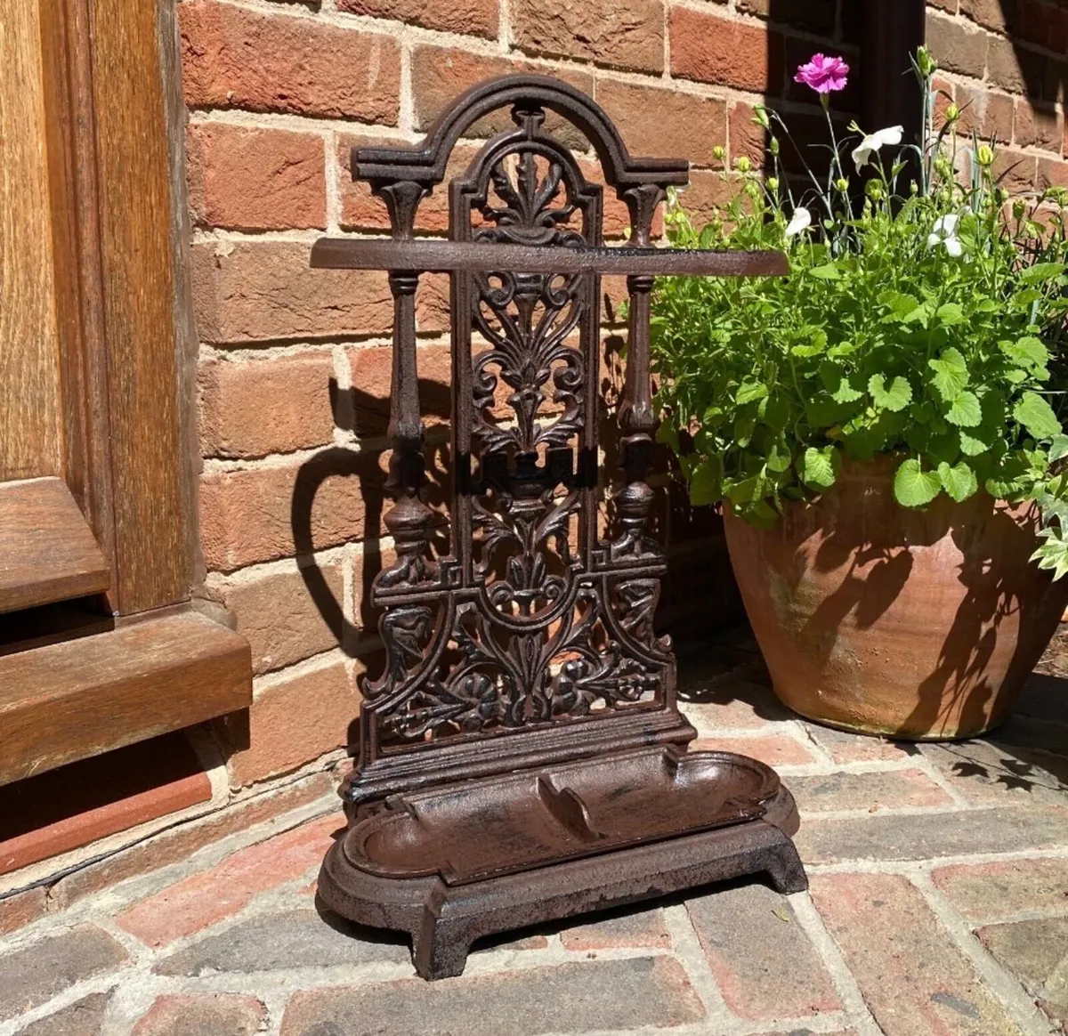 New Cast Iron Umbrella Stand Vintage Style - Image 4