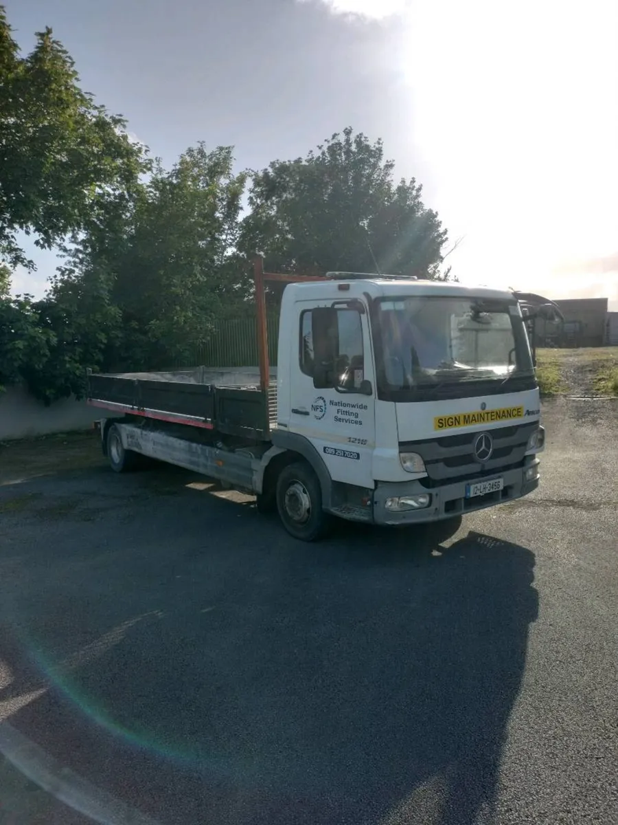 2012 atego tipper 12ton - Image 2