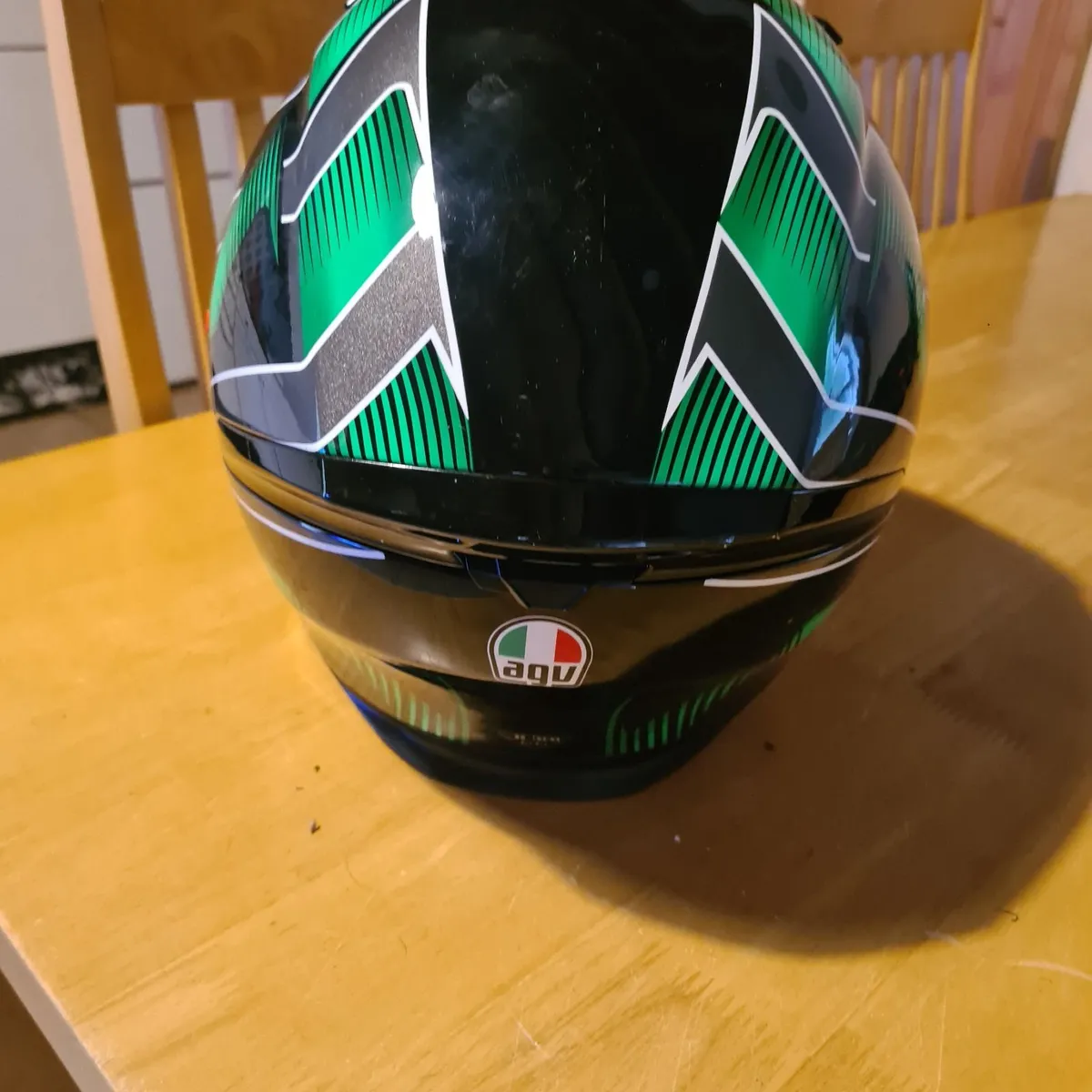 Motorbike helmet - Image 2