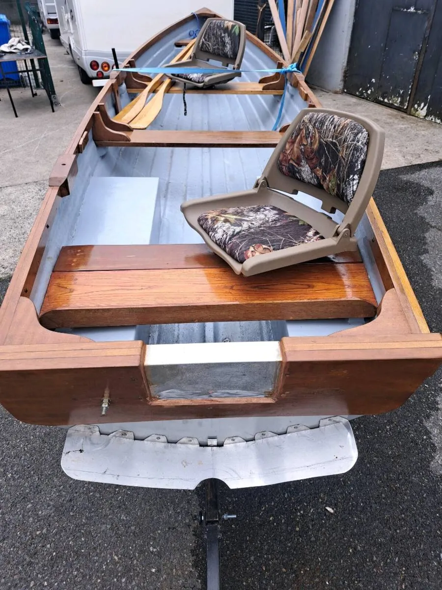 Lake boat - Image 2