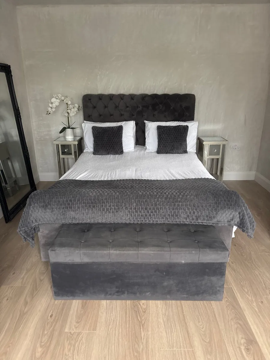 Bed - Image 1