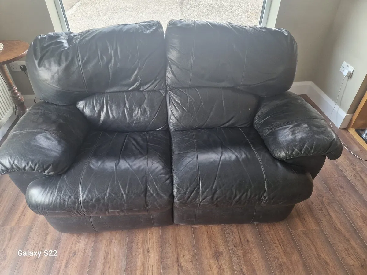 2 recliner leather couches - Image 3