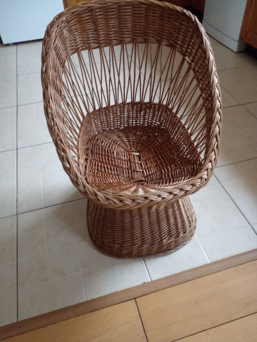 Wicker chair - Image 2