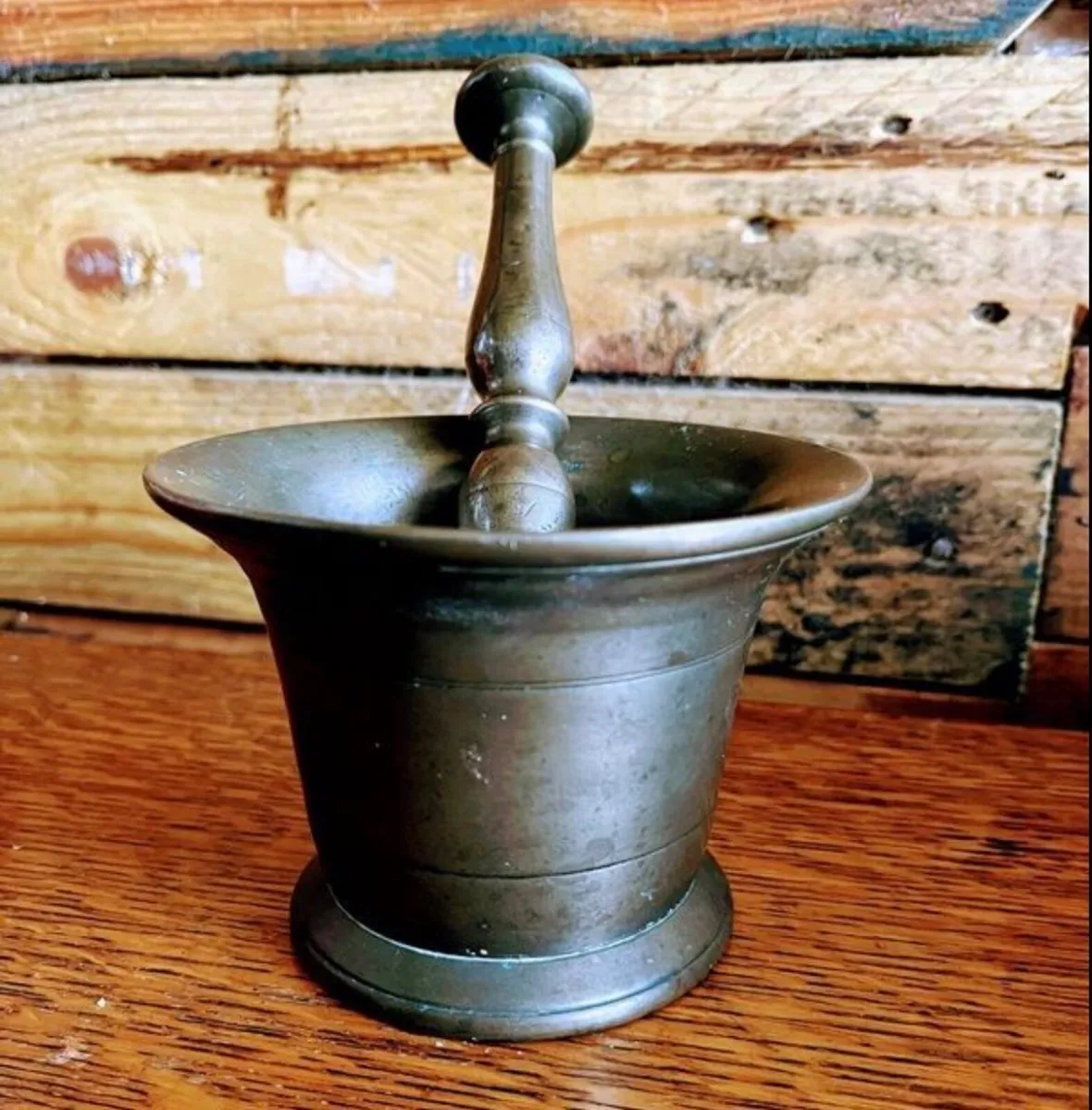 18th century bronze pestal and mortar - Image 4