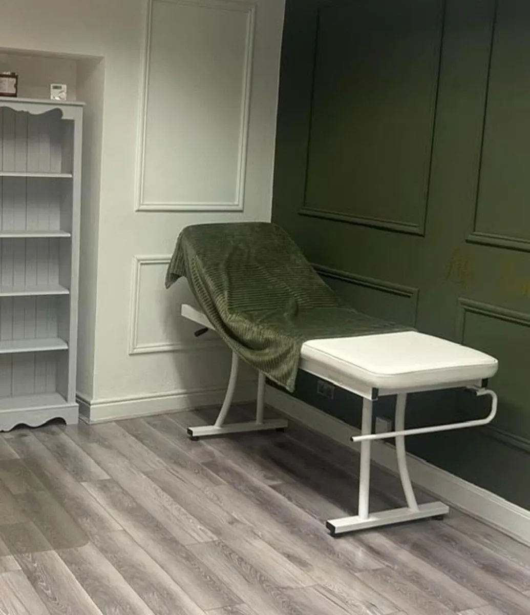 Treatment/Theapy Couch - Image 2