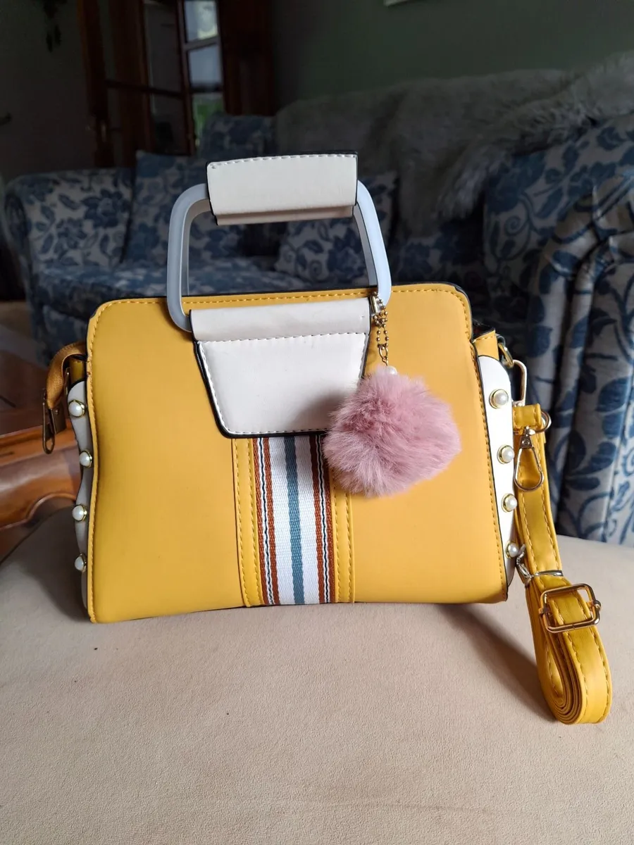 Ladies Handbags  €17 to your Door. - Image 2