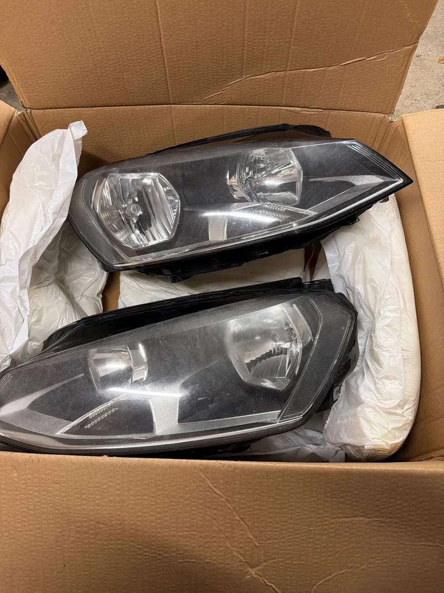 Mark 7 golf 2013-2017 headlights and taillights - Image 1