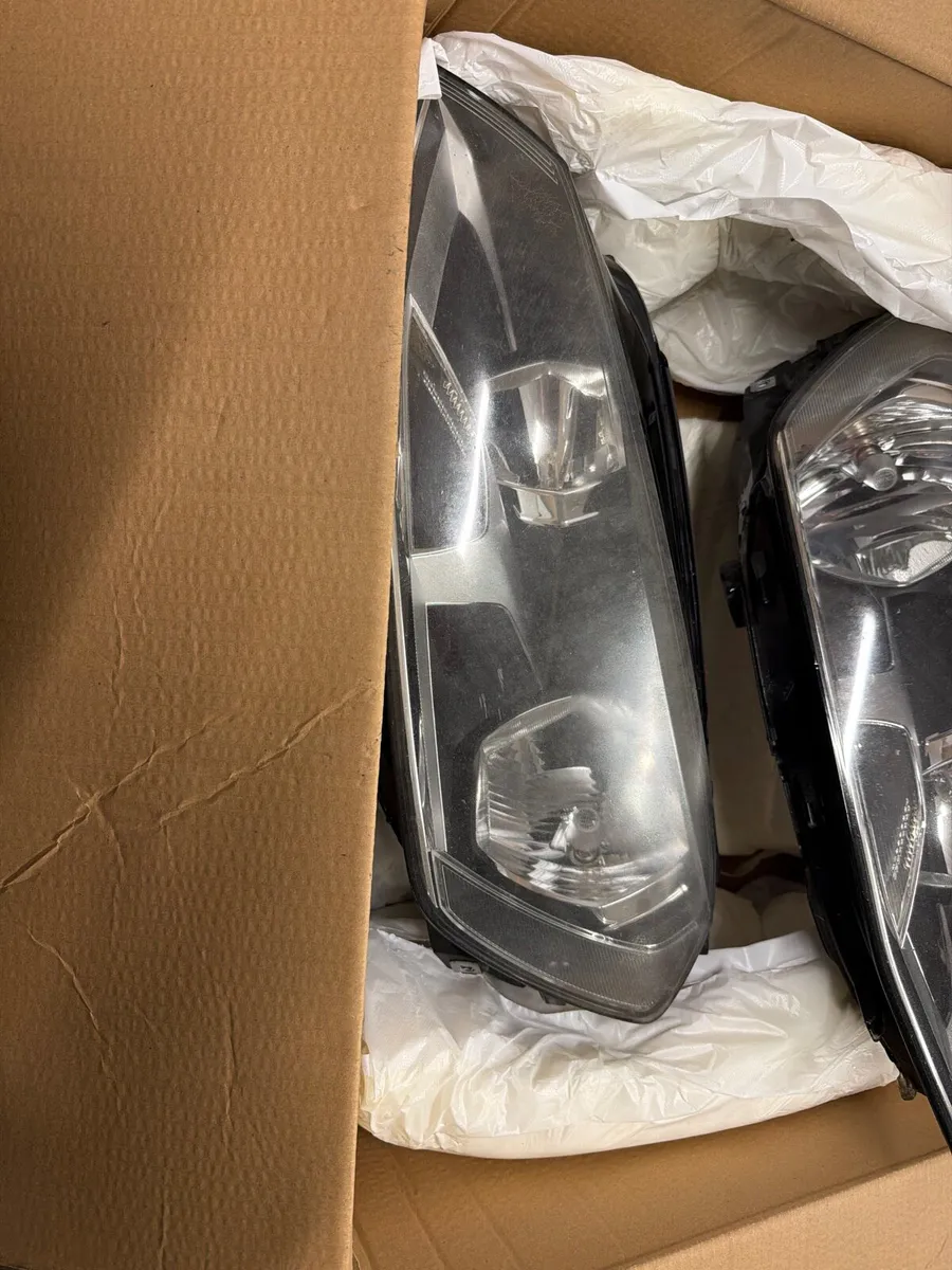 Mark 7 golf 2013-2017 headlights and taillights - Image 3