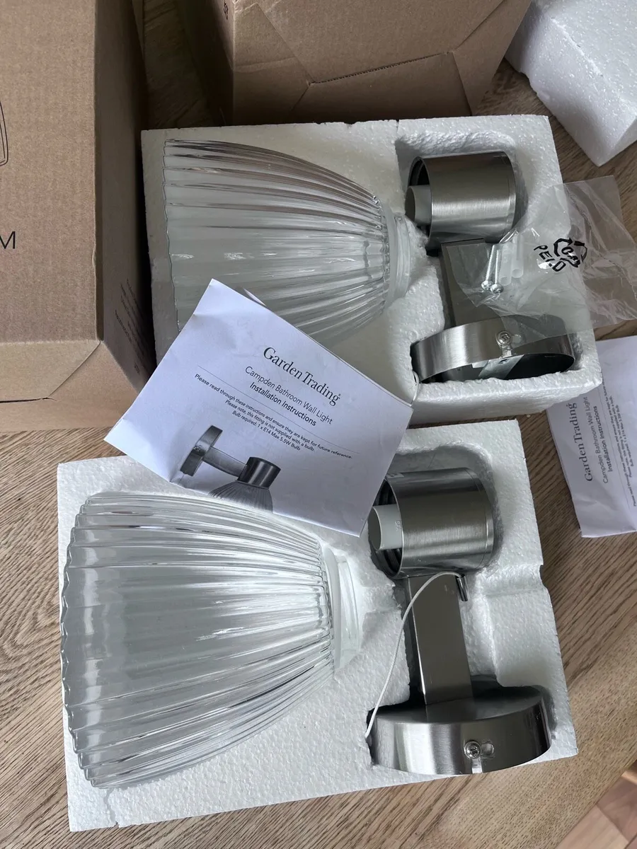 Bathroom wall lights - Image 1