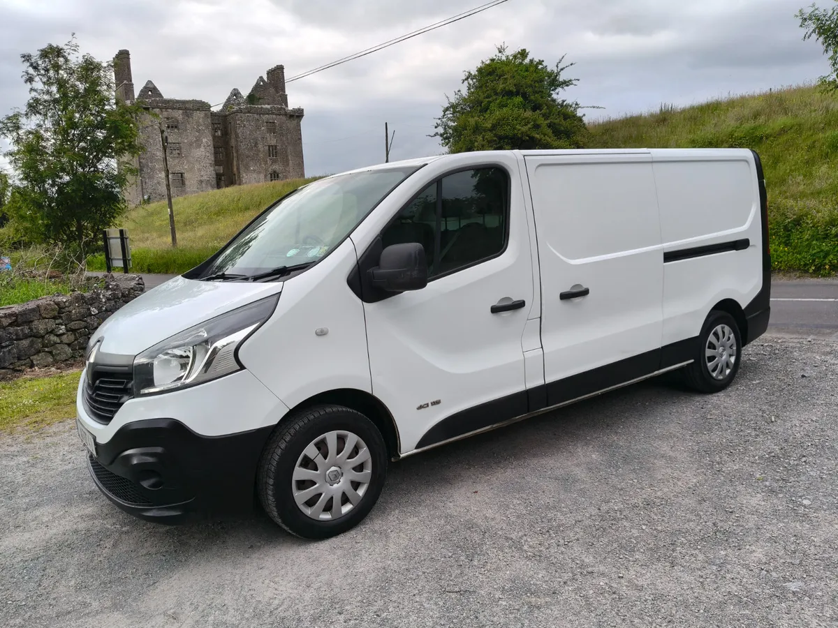 Renault Trafic 2015 - Image 1