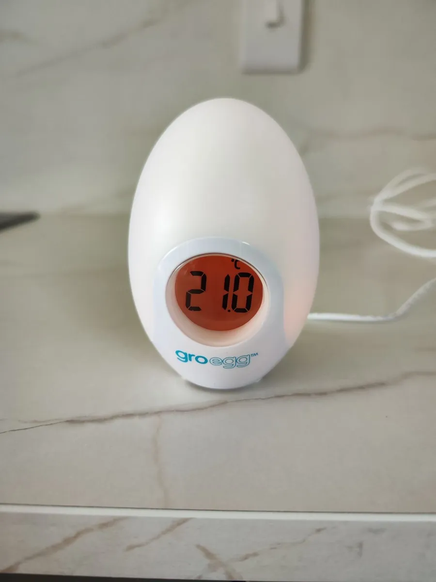 Baby / toddler light and thermometer (GroEgg) - Image 1