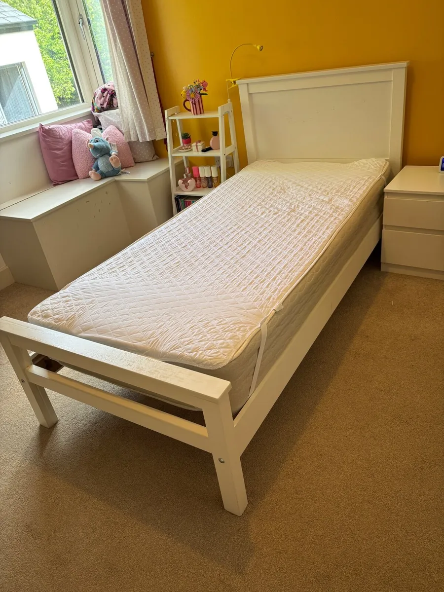 Single Bed - Image 2