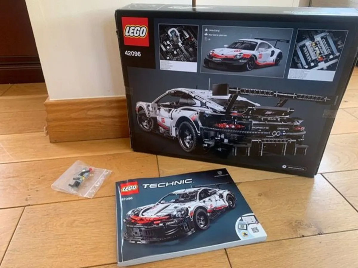 Lego Porsche 911 RSR Set No. 42096 - Image 4