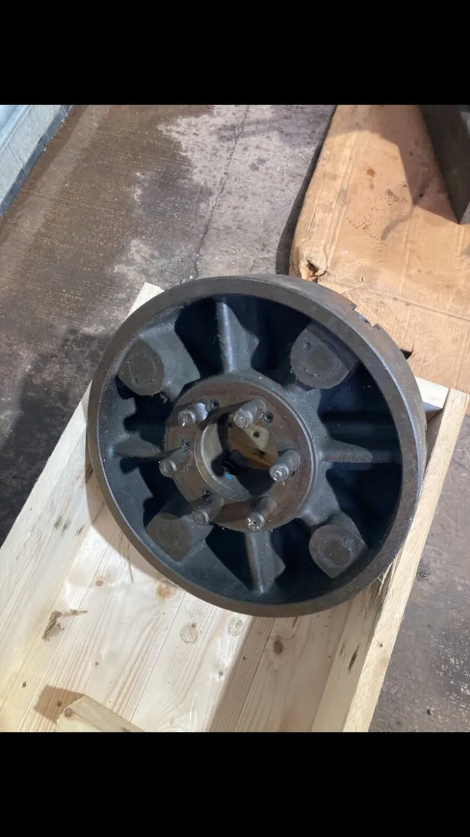 4 jaw Chuck - Image 2