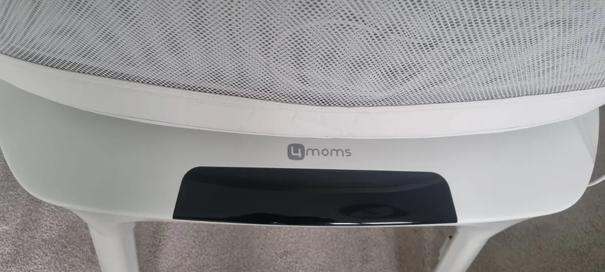 4Mom Mamaroo Bassinet - Image 2
