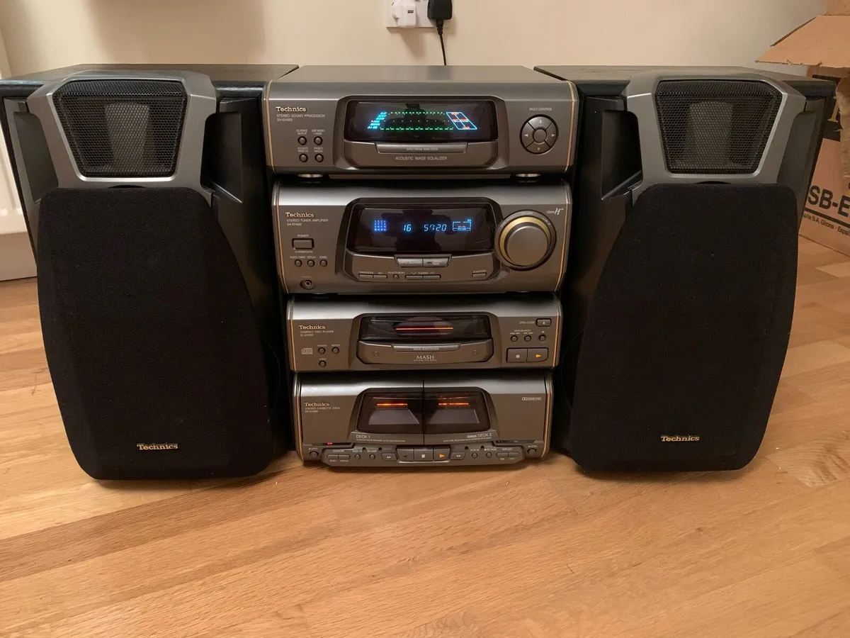 Technics stereo system - Image 1