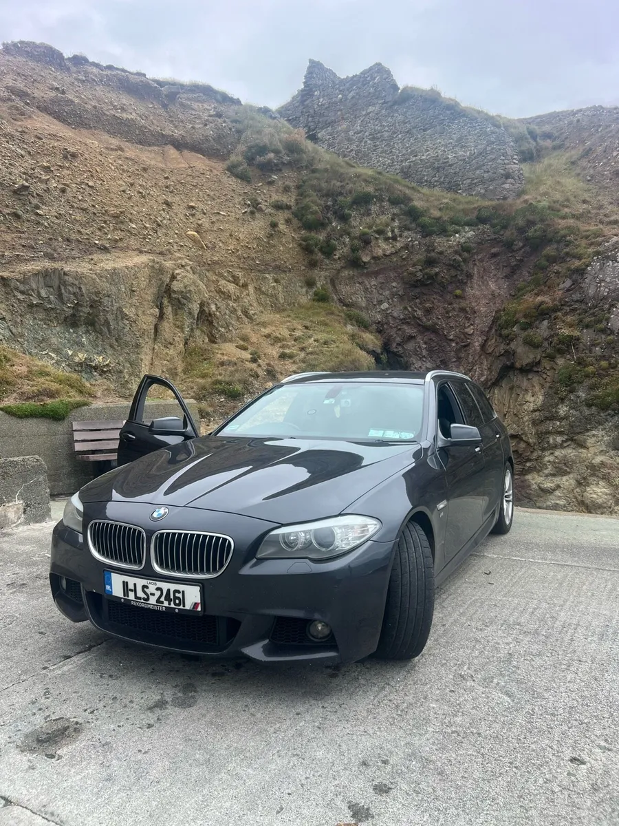 Bmw f11 2011 - Image 1