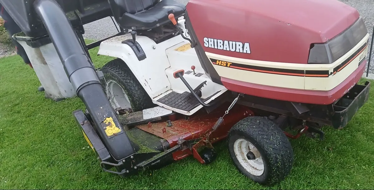 Diesel ride on lawnmower - Image 3