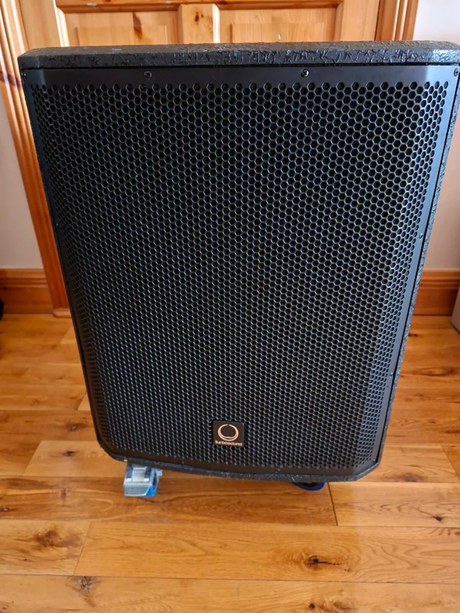 Dj equipment - Image 3