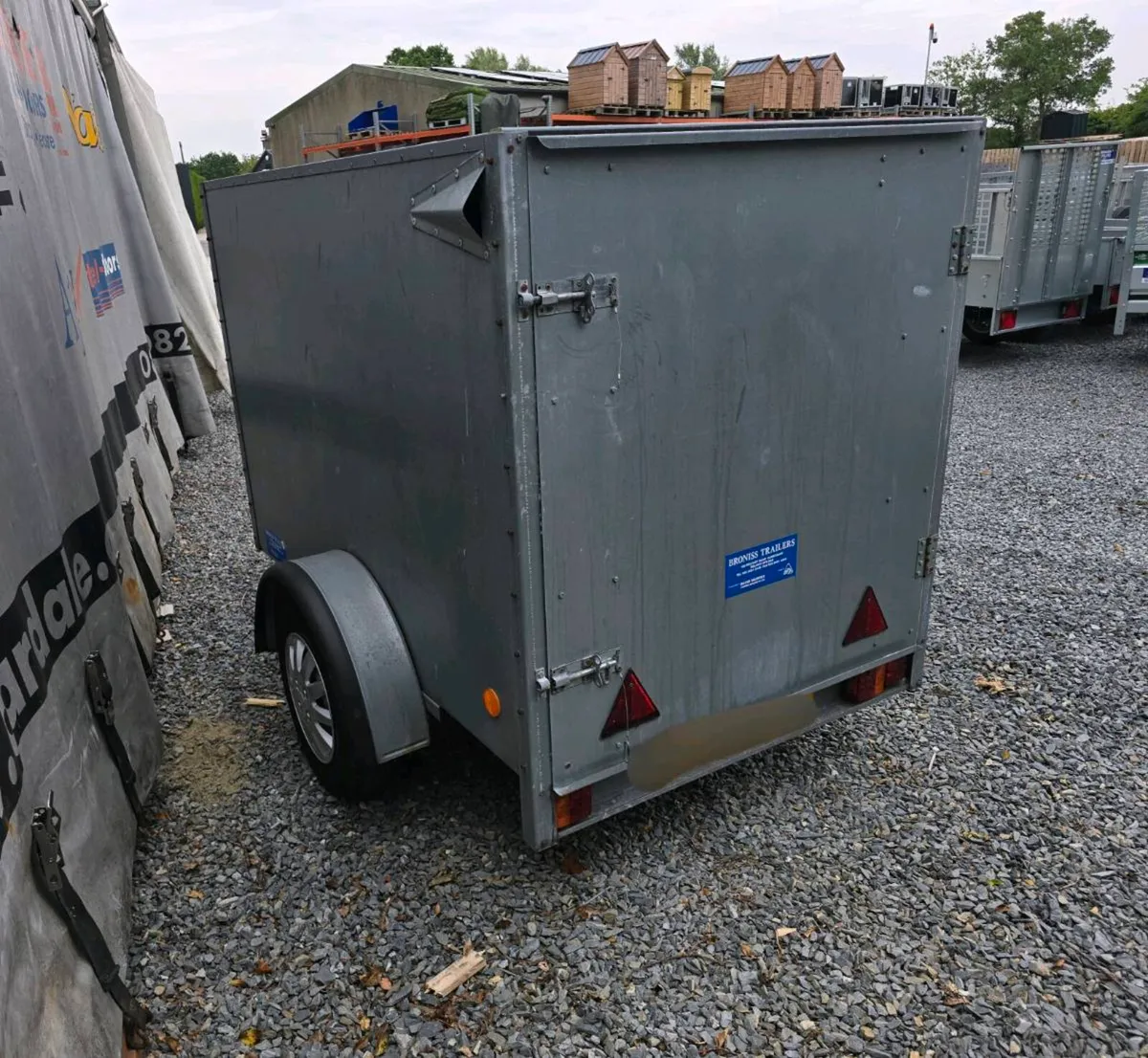 Clean 6x4ft galvanised box trailer - Image 3