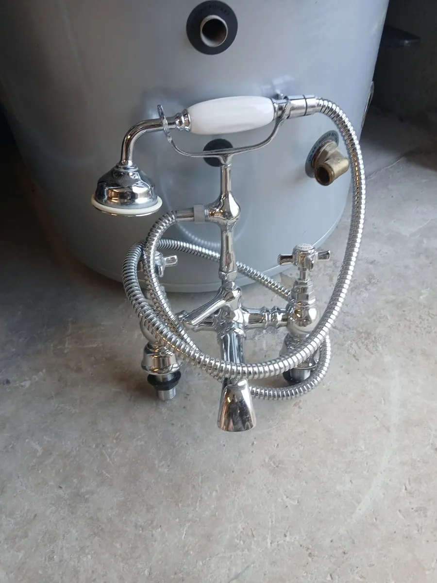 Bath mixer Taps - Image 1