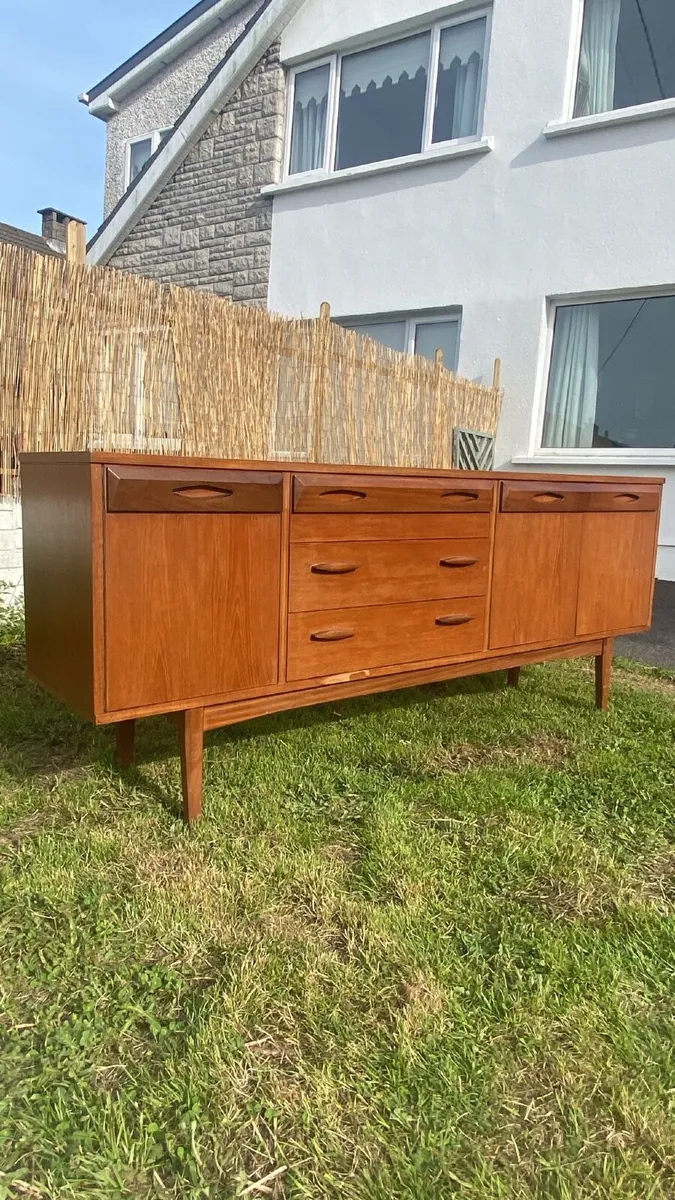 Sideboard - Image 3