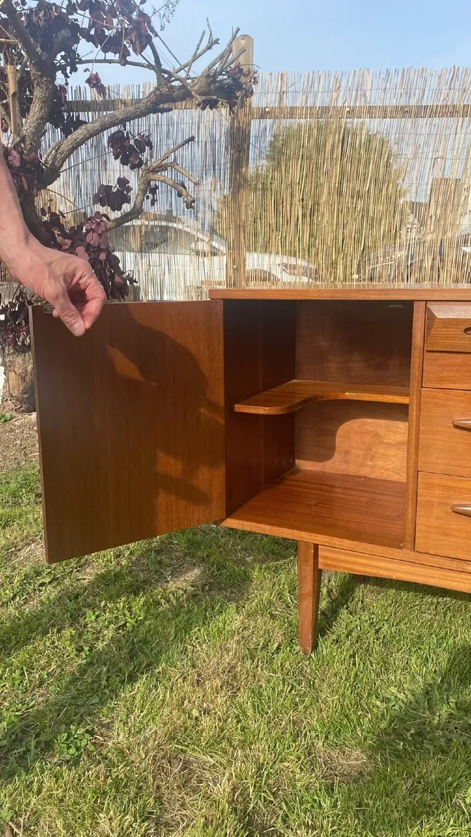 Sideboard - Image 4