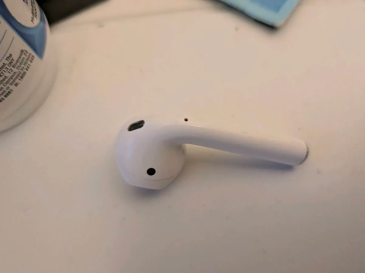 Apple Airpod Right 2nd Gen. Ear Bud A2032 Good Con - Image 3