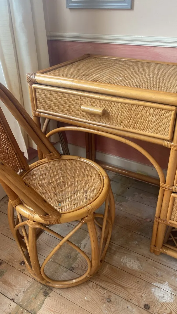 Rattan desk and chair - Image 3