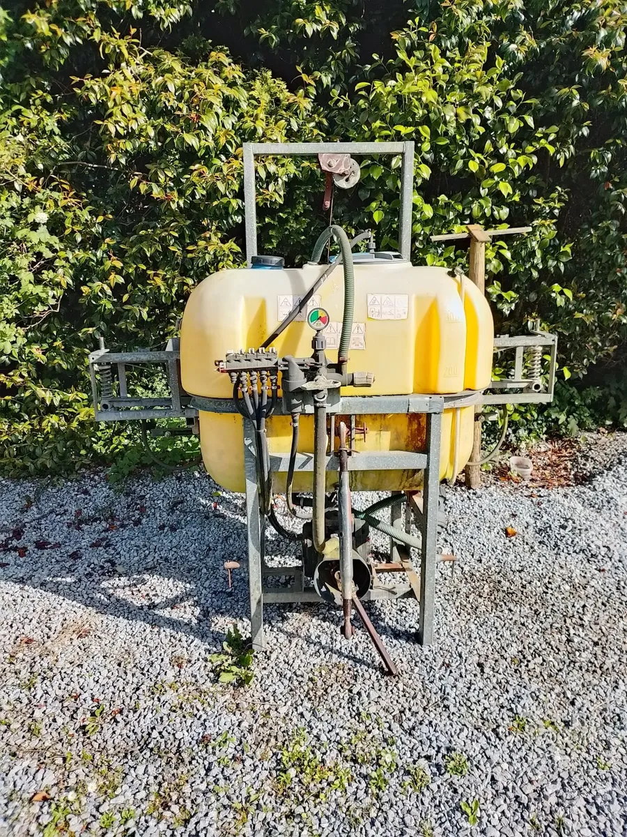 sprayer - Image 1