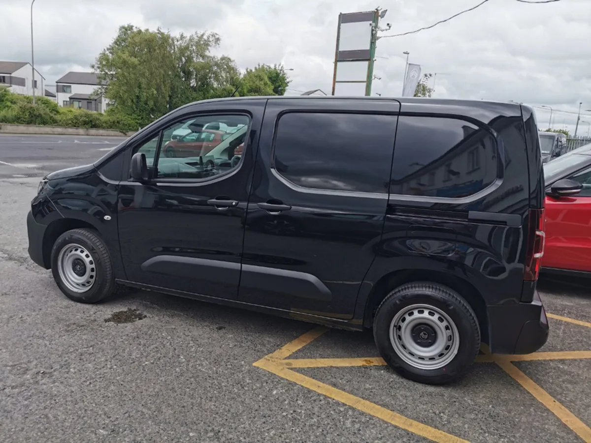 Citroen Berlingo ENTERPRISE PLUS BBUE// showroom - Image 3