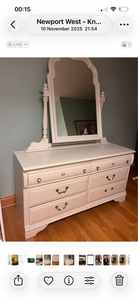 Dressing table - Image 1