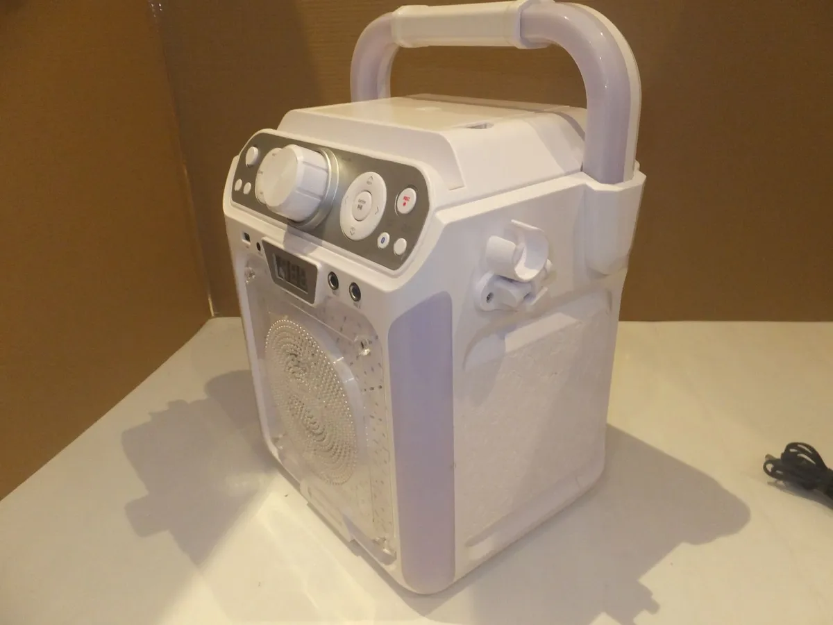 Bluetooth, USB, CD player - Image 4