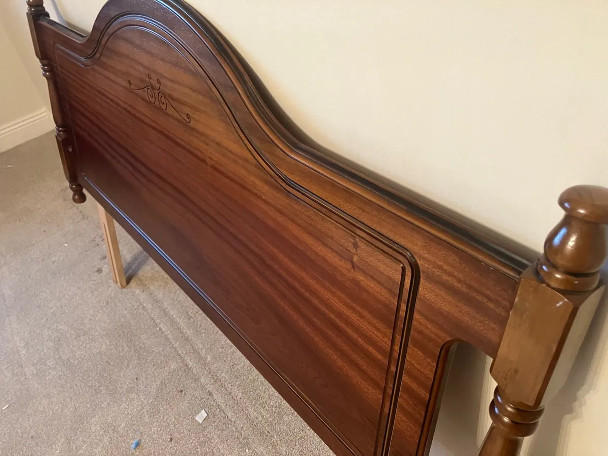 Headboard - Image 2