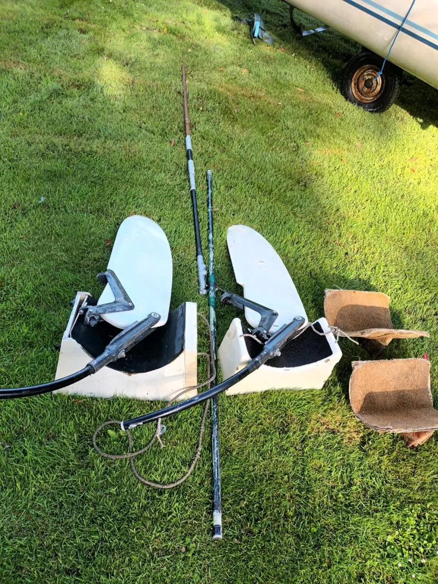 Catamaran sailing dingy - Image 3